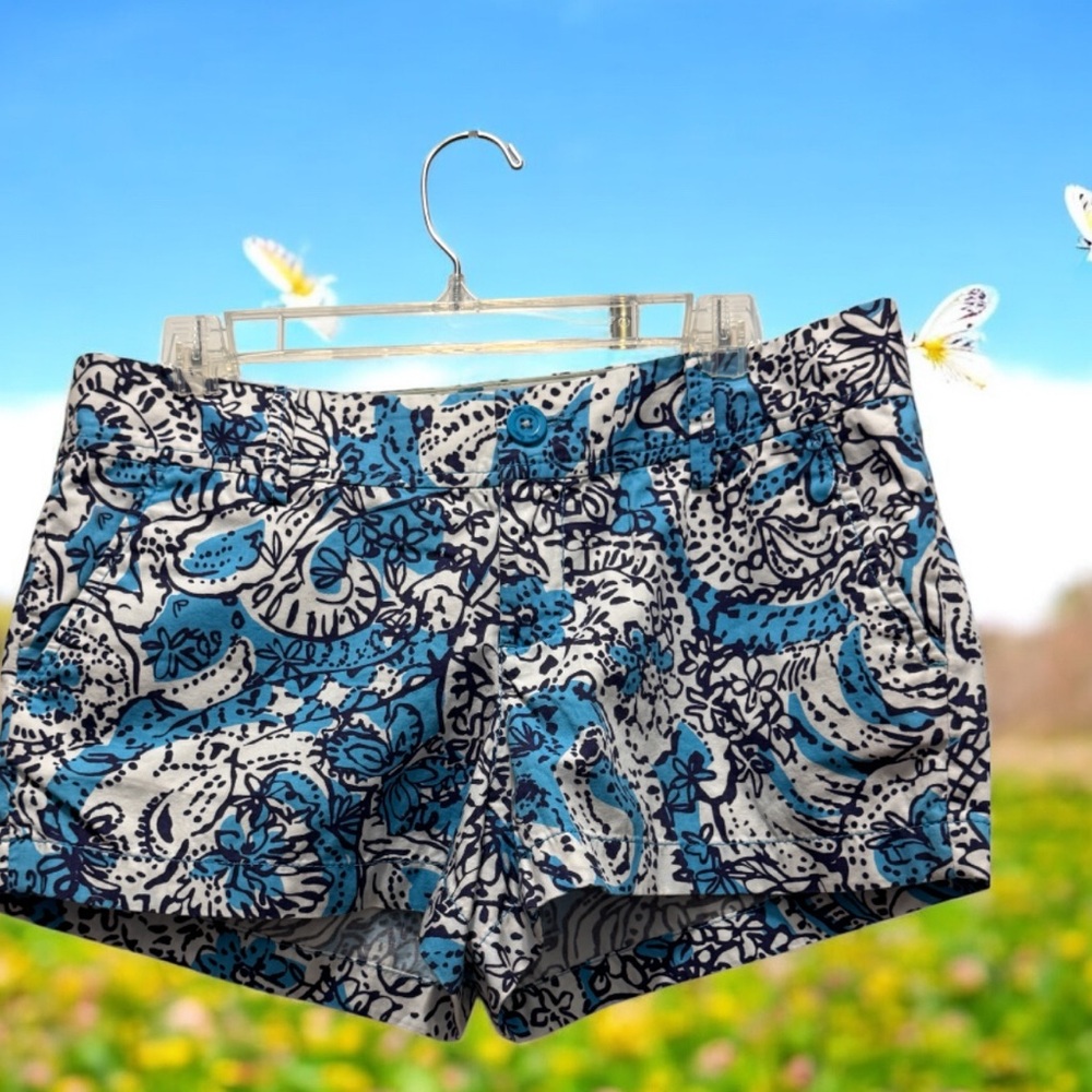 Lilly Pulitzer High Blue and white Walsh Shorts size 8